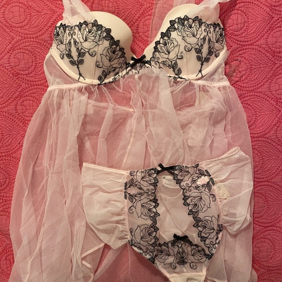 NEW Victoria's Secret Babydoll 34C - M - Picture 1 of 3